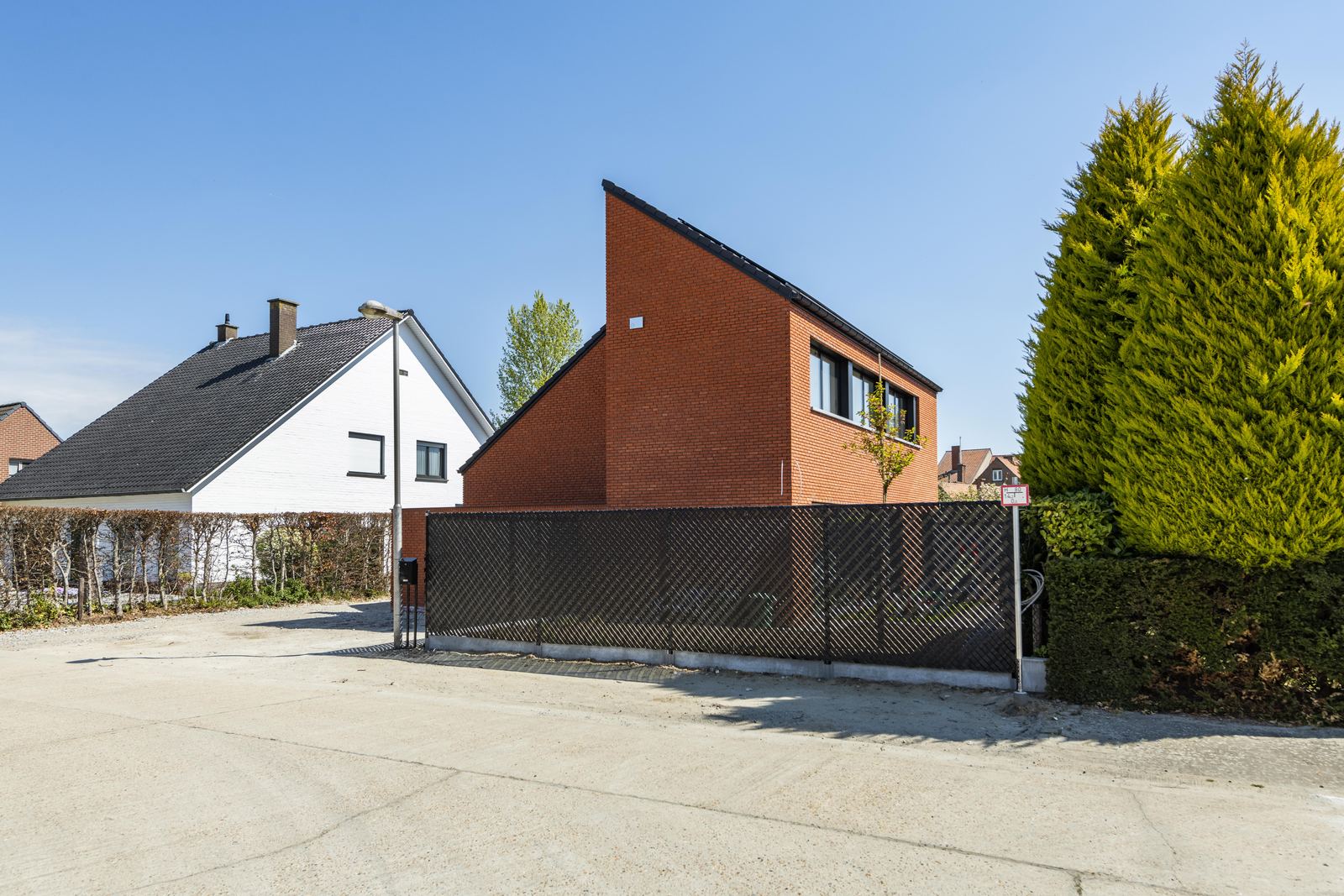 Woning met hellend dak in Waregem